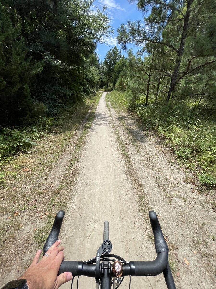 Rower gravel - co to jest i czym różni się od szosowego